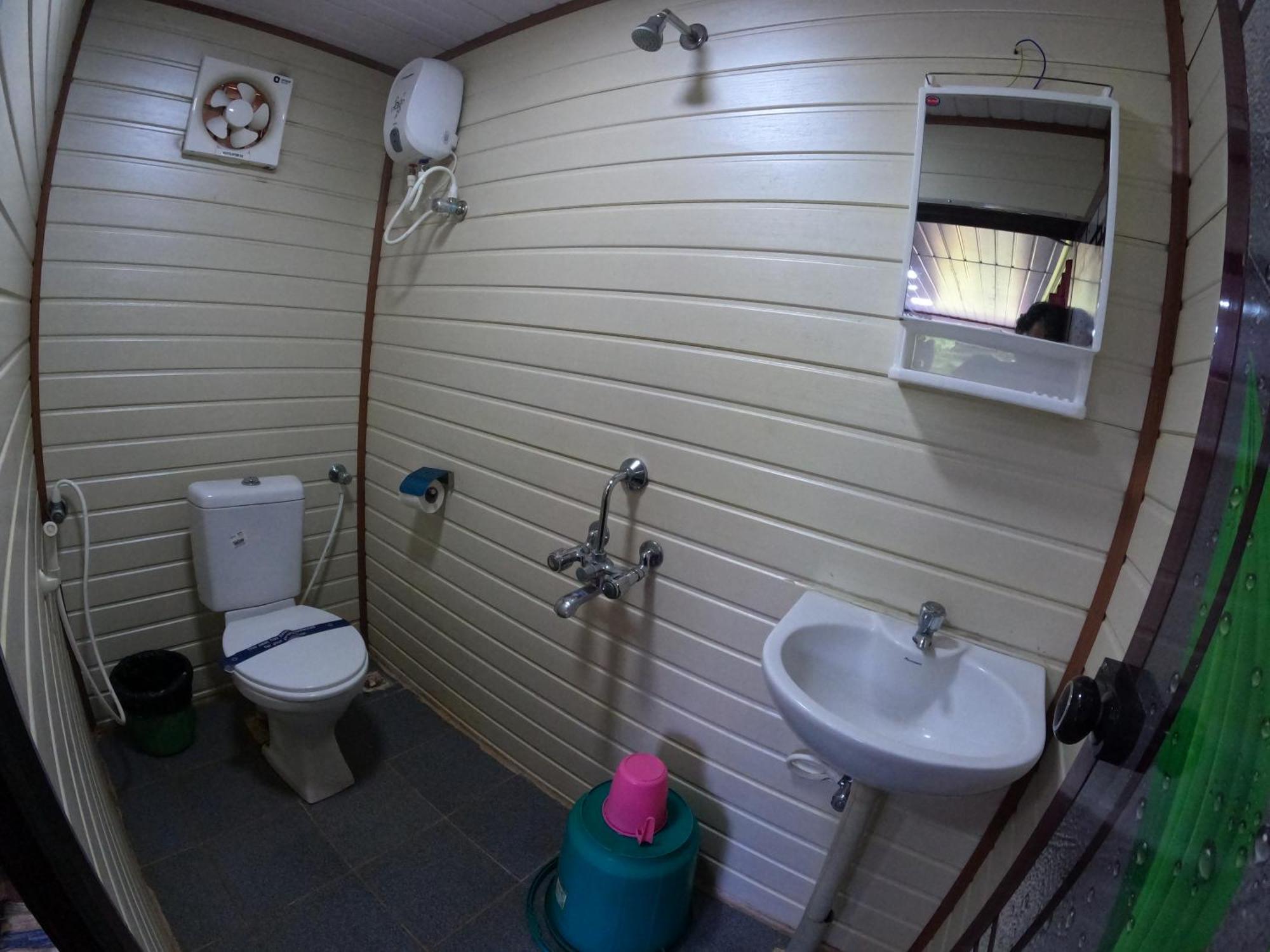 Wow Farm House ออโรวิลล์ ห้อง รูปภาพ